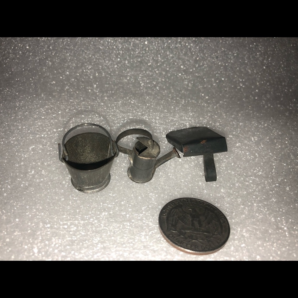 Vintage 1980’s Disney Epcot miniatures in tin